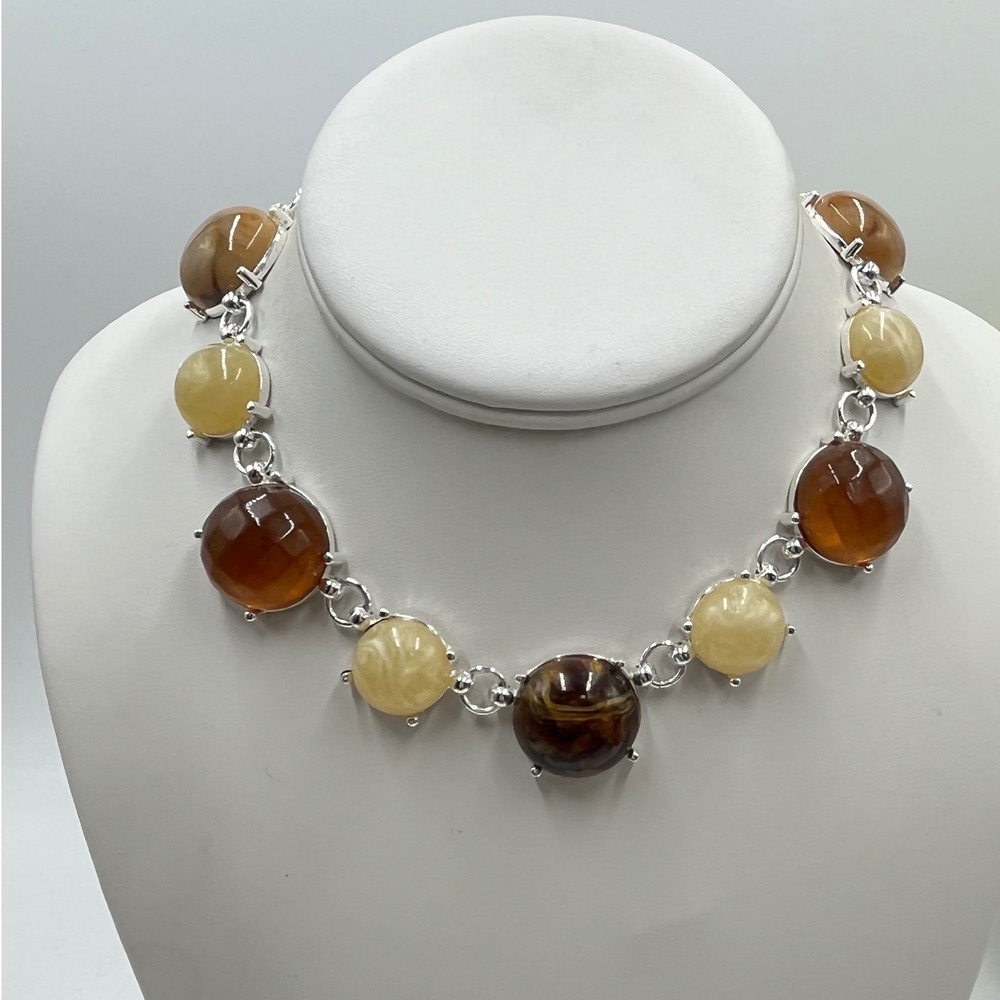 Crown Trifari‎ Vlintage Brown Beige Thermoset  Round Cabochon Necklace